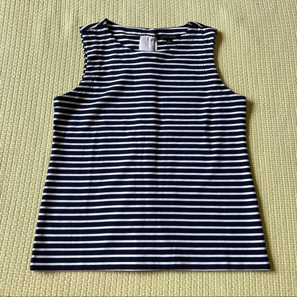 Banana Republic Tops - EUC Banana Republic top